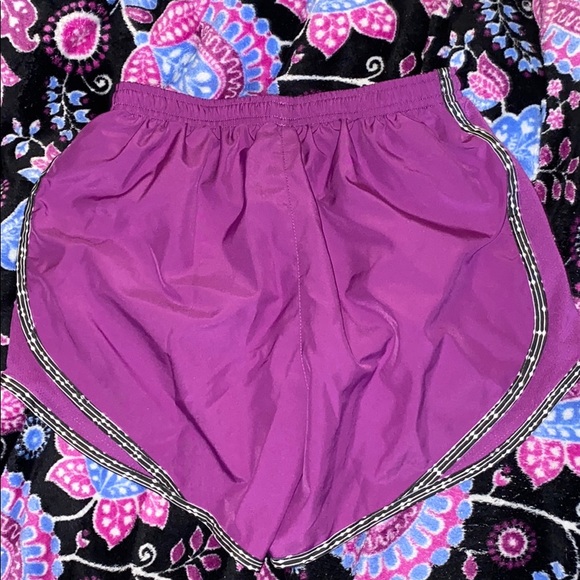 purple, white and black nike shorts - Picture 4 of 4